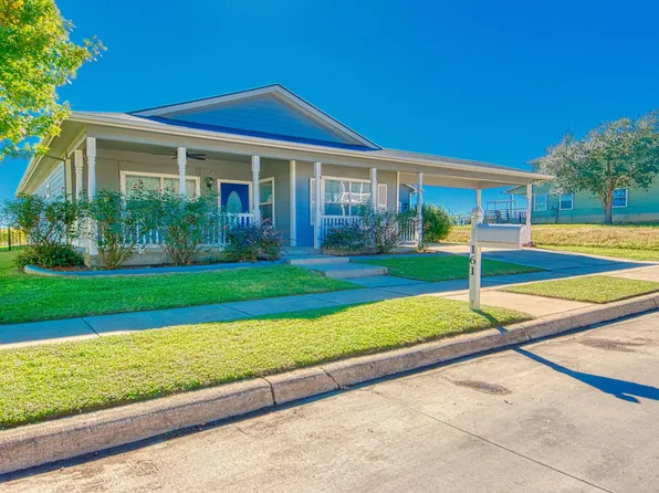 161 Whitewing Way, Floresville, TX 78114