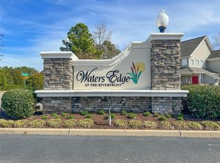 102 Wavey Ct W, Suffolk, VA 23435