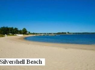 1 Quelle Ln, Marion, MA 02738