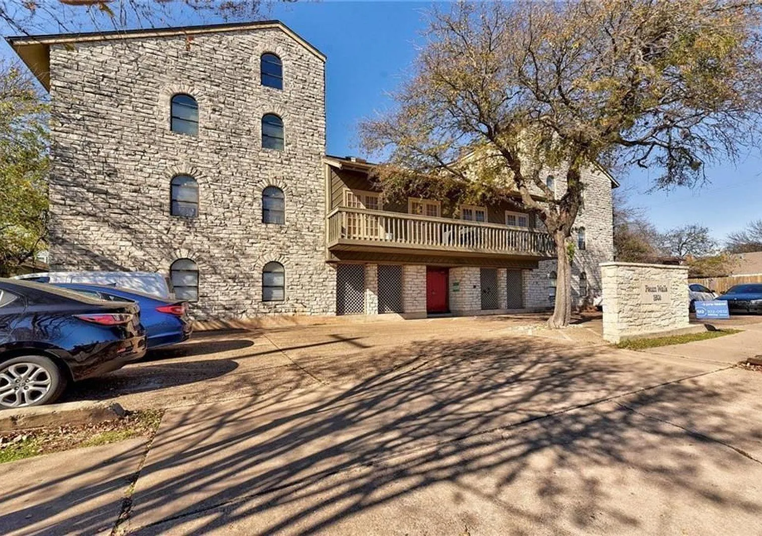 2 bed, 2.0 bath, 822 sqft, $1,100 — Photo 1