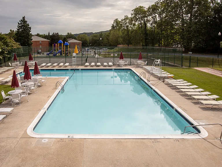 Cromwell Valley Apartments — Photo 21