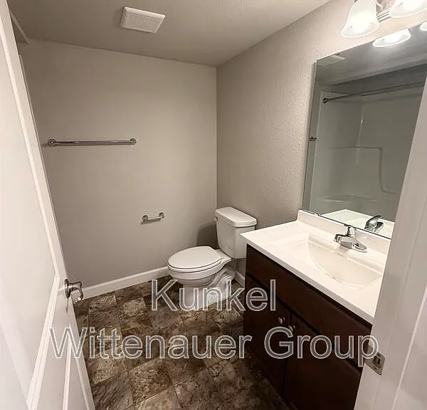 300D Pacific Dr — Photo 27