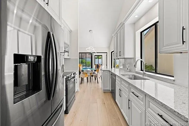 264 E River Park Dr — Photo 4