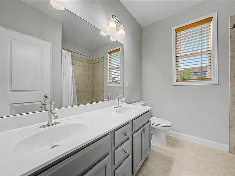 165 Mansfield Dr — Photo 32