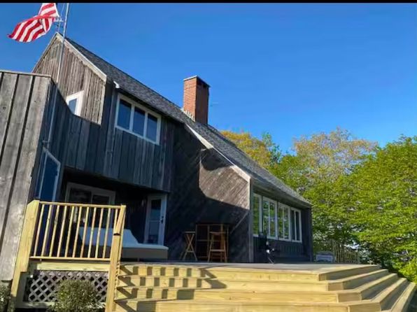 37 Webb Field Rd