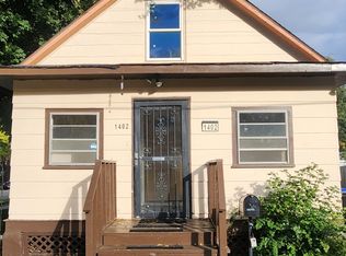 1402 S Wright St, Bloomington, IL 61701