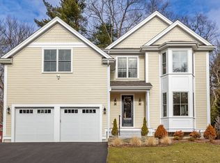 25 Maxwell Rd, Bedford, MA 01730