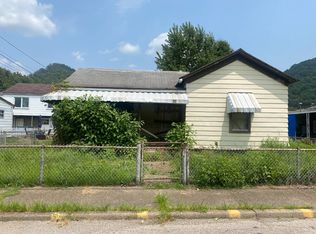509 William St, Cedar Grove, WV 25039
