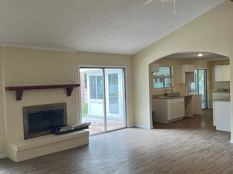 3527 Sheldon Rd — Photo 4