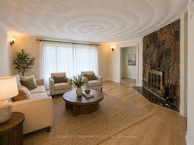 4432 Middle Rd — Photo 4