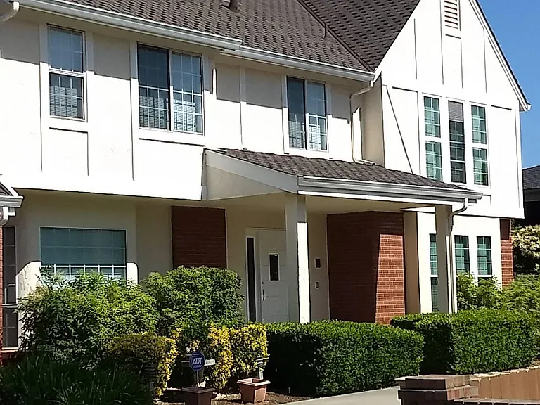 10320 Tula Ln — Photo 1