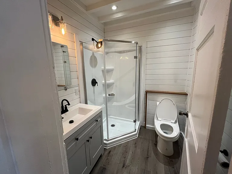 818 Main St — Photo 11
