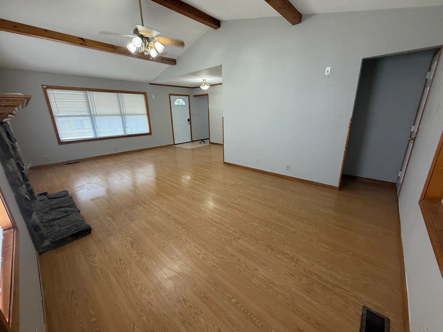 3 bed, 2.5 bath, $1,750 — Photo 2
