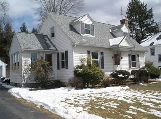 1139 N Pleasant St, Amherst, MA 01002
