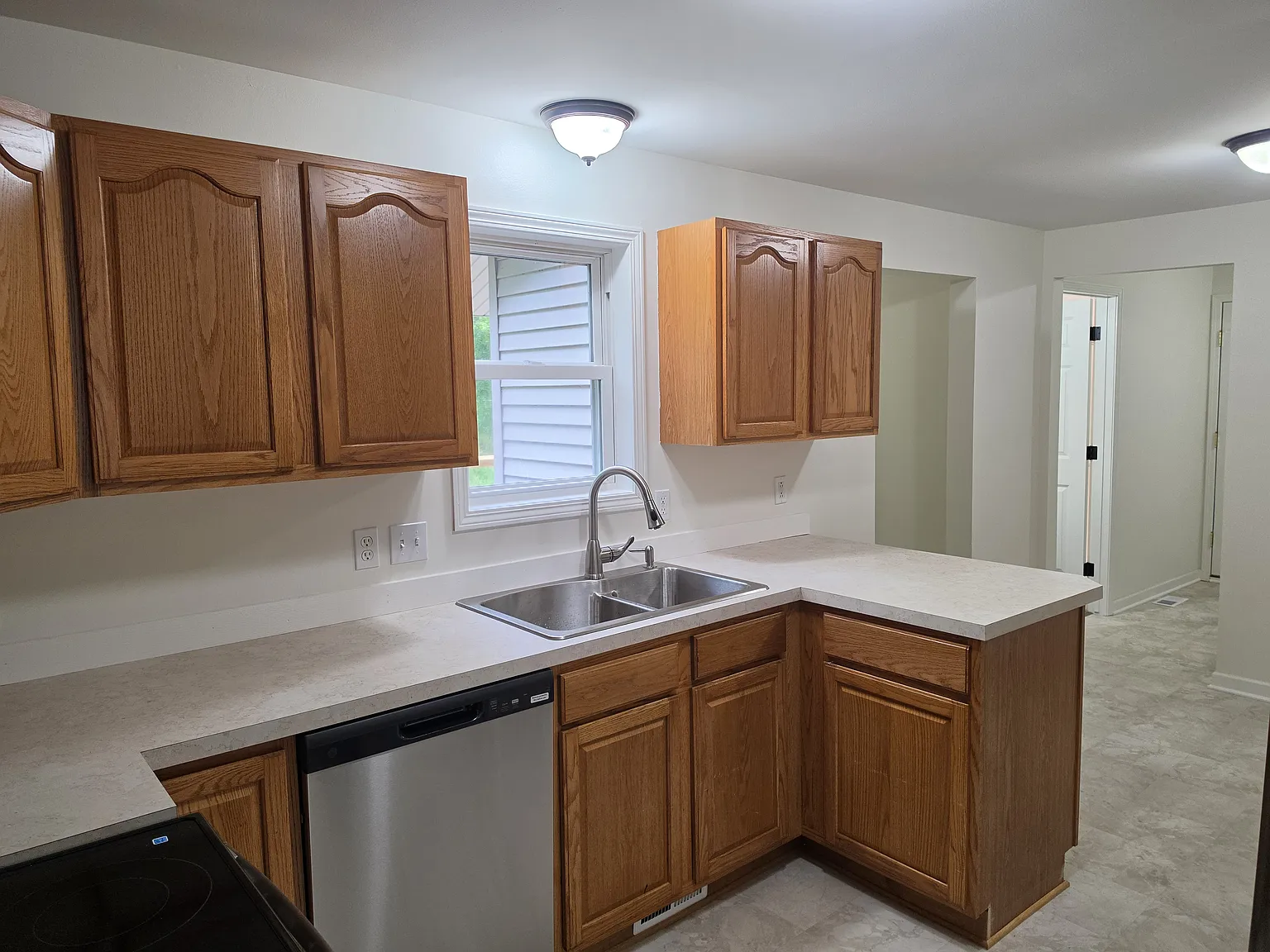 4 bed, 1520 sqft, $2,150 — Photo 3