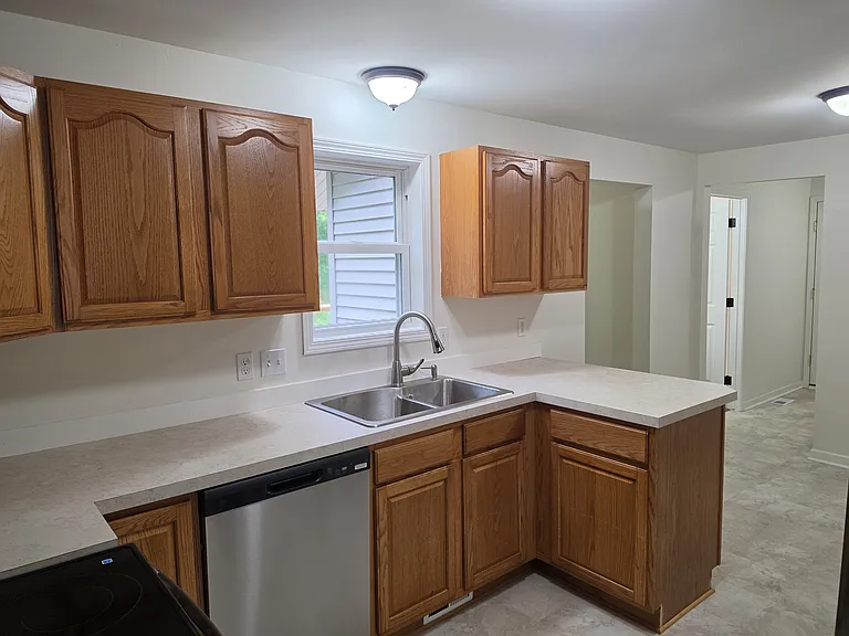 119 Park Ave — Photo 3