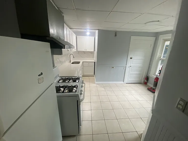 50 Phillips St #1 — Photo 20