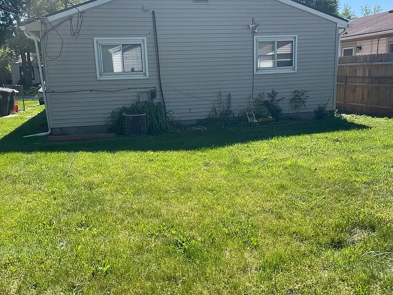 6342 Harold St — Photo 9