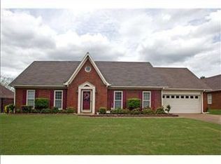 590 Merriweather Dr, Collierville, TN 38017