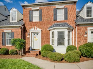 2012 W Manor Ct, Kingsport, TN 37660