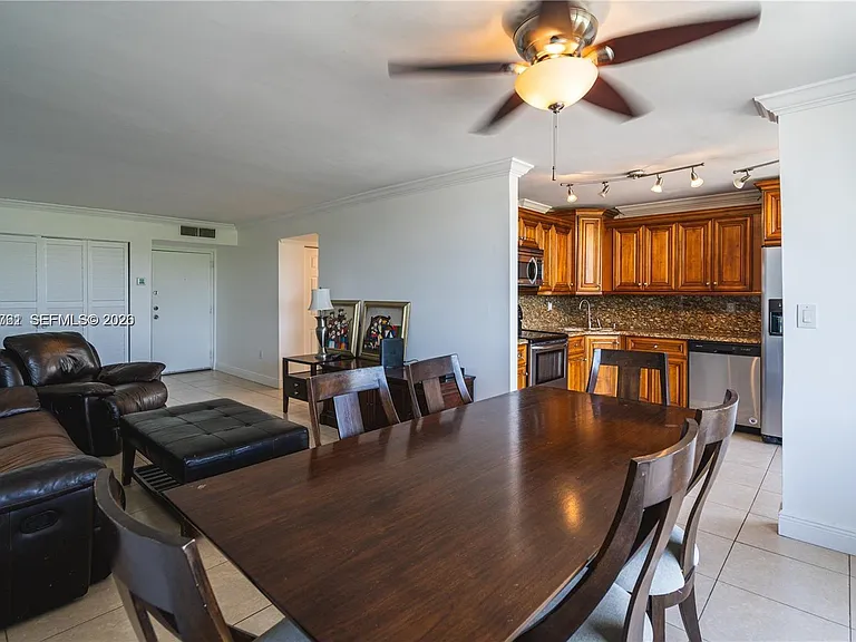 7300 Wayne Ave #401 — Photo 7