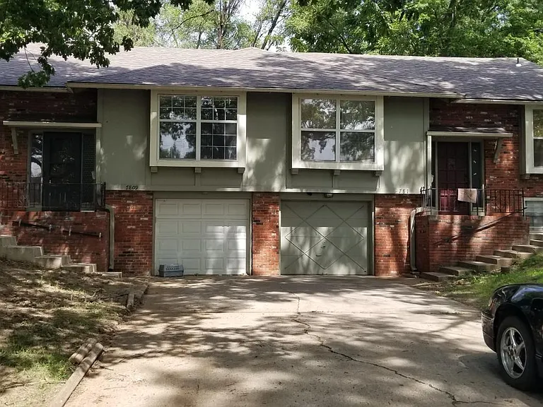 7809 Eby St — Photo 10