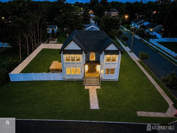 2nd image of 157 Murray Ave