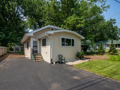 40276 N Shady Ln, Antioch, IL, 60002