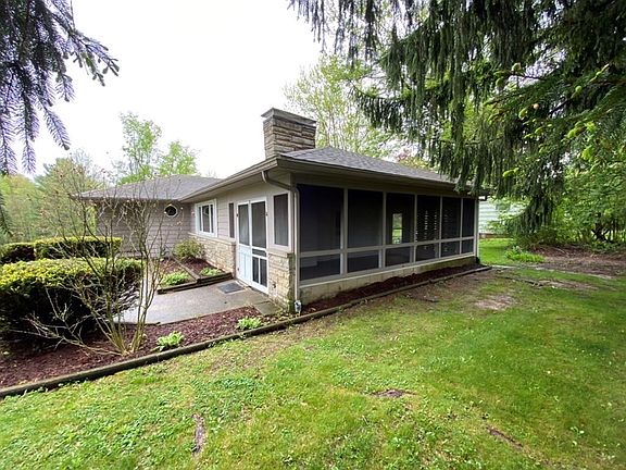 2nd image of 120 Alpine Dr