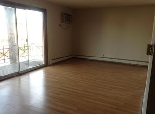 109 W 66th St APT 1, Westmont, IL