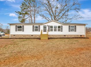 819 Blue Ridge Ave, Belton, SC 29627