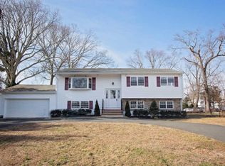 630 Montana Dr, Toms River, NJ