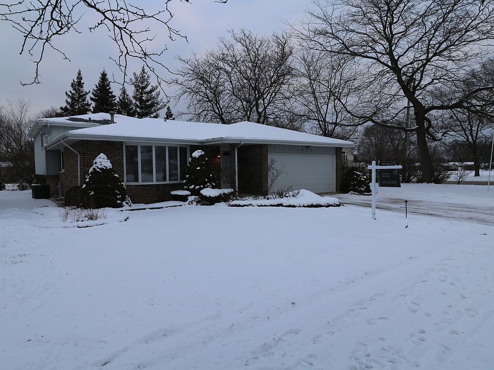 1st image of 8800 Leslie Dr
