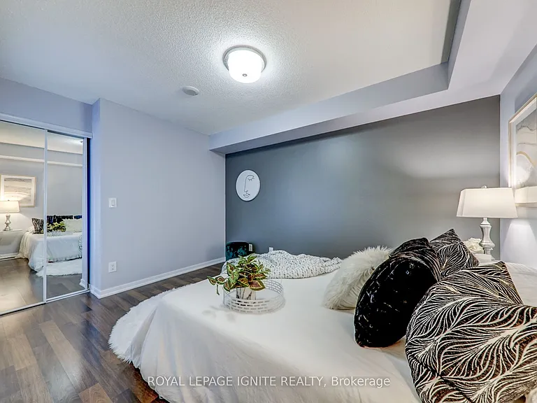 38 Joe Shuster Way #722 — Photo 16
