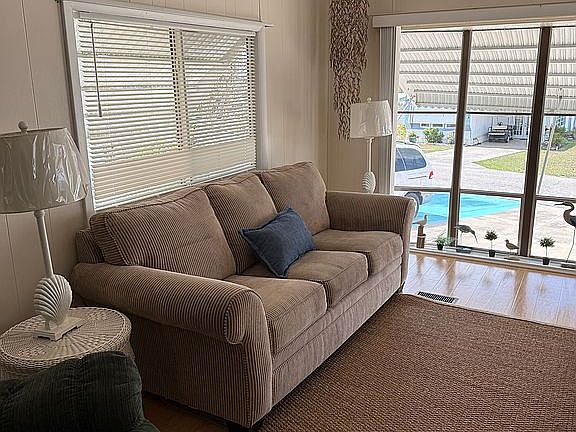 2nd image of 126 Jade Way