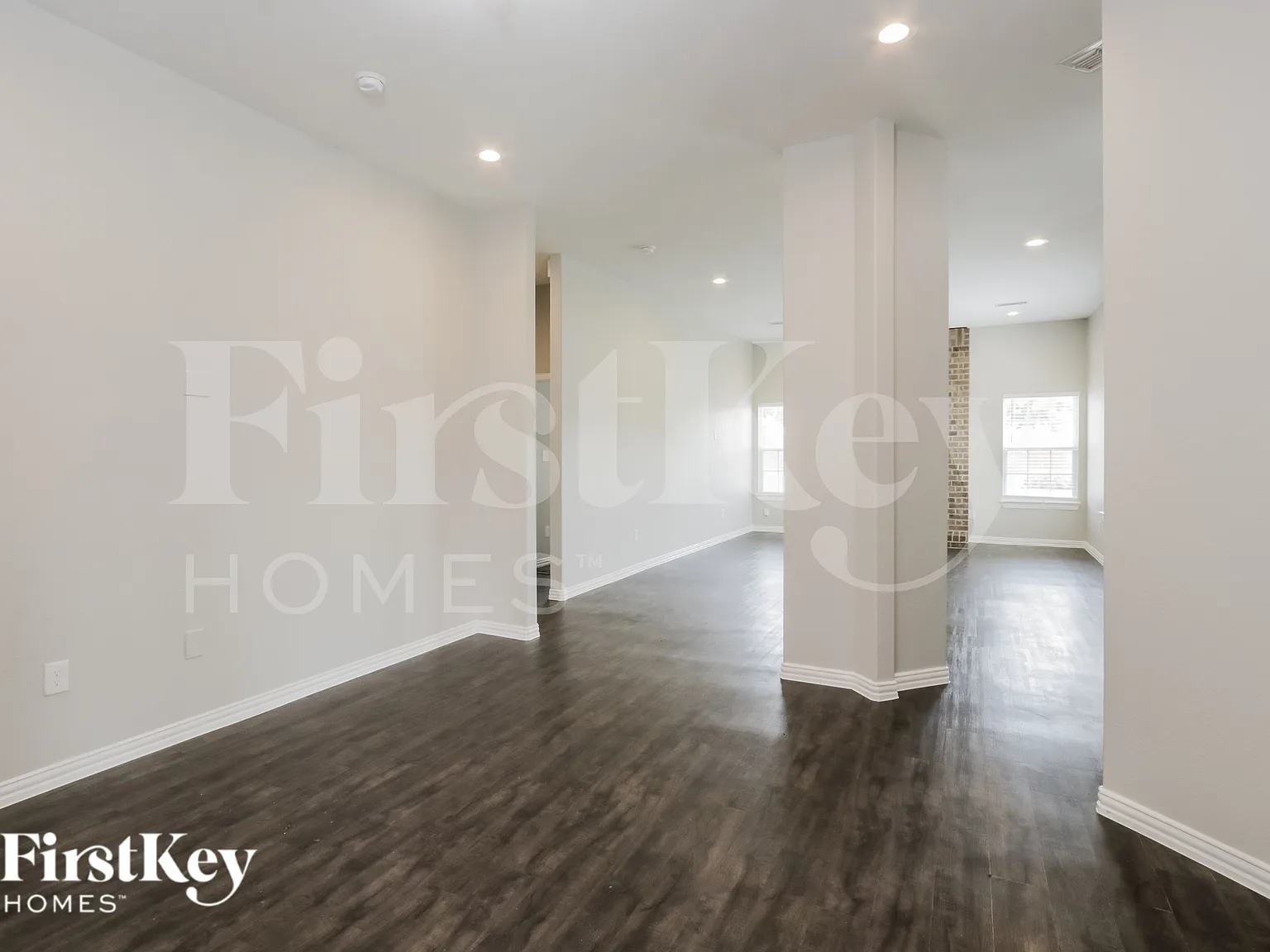3 bed, 2.0 bath, 1883 sqft, $2,110 — Photo 3