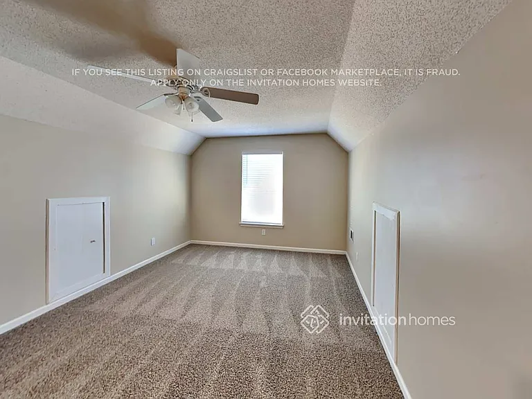401 Legend Creek Point — Photo 16