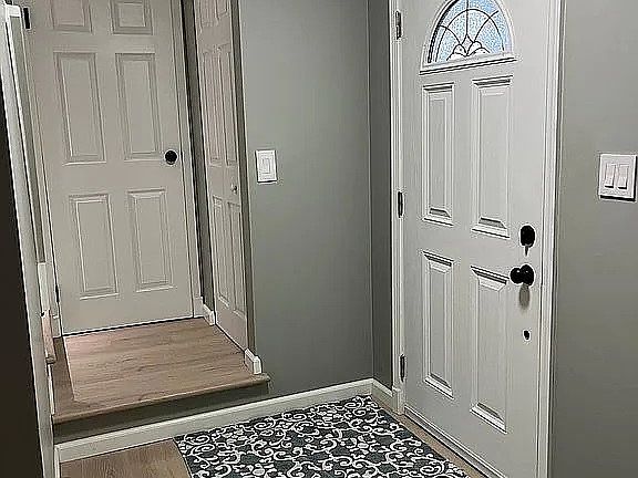 3rd image of 4 Lou Anne Ln