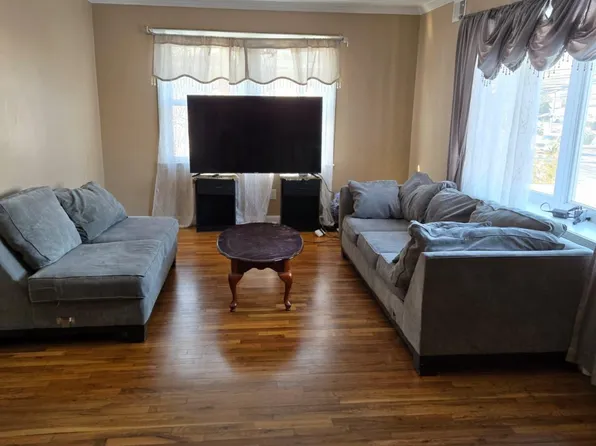 (undisclosed Address), Cedarhurst, NY 11516