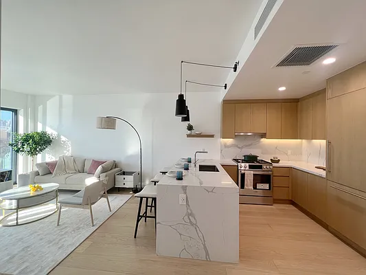 Sold by United Real Estate Fortune | media 10