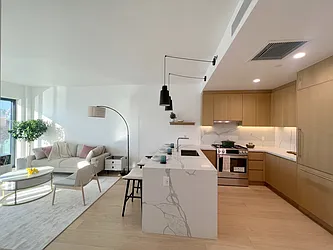 Sold by United Real Estate Fortune