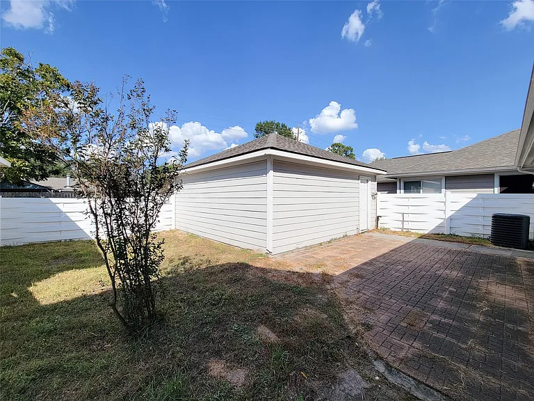 10030 Farrell Dr — Photo 24