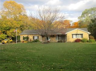 1400 Hogan Rd, Webster, NY 14580