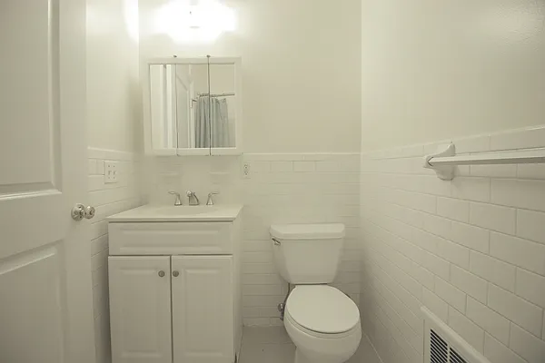 Rented by Link NY Realty | media 5