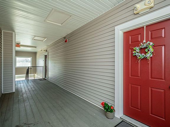 2nd image of 8601 Westown Pkwy Unit 19215