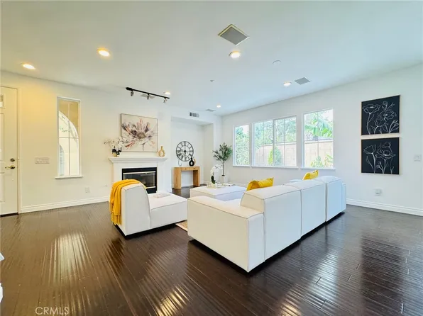 10 Salton, Irvine, CA 92602