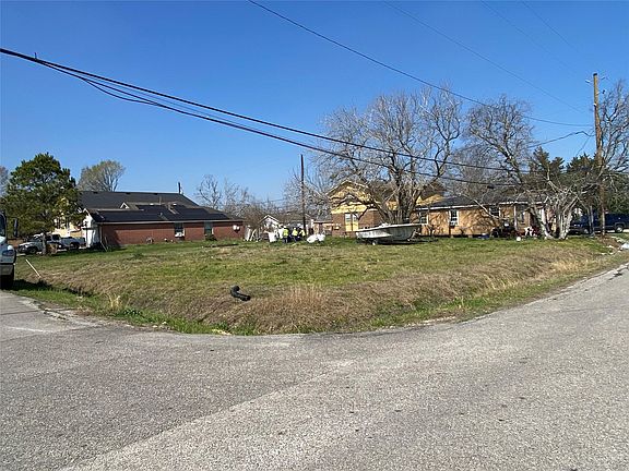 5th image of 10126 Ricky St