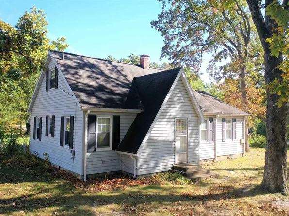 100 Hardacre Rd, Salem, IL 62881