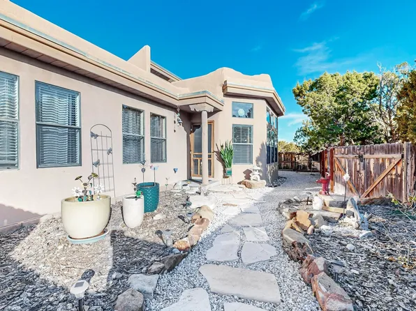 36 Cerrado Loop, Santa Fe, NM 87508