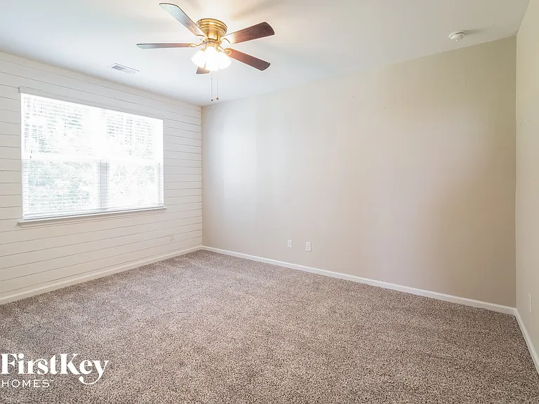 510 Wayton Cir — Photo 9